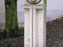J. P. Hille - pomník v Blatné, blízko kostela a fary