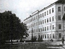 reálka, pak gymnázium s přístavbou z r. 1912