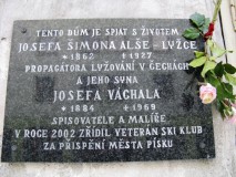 pamětní deska J. Váchala a jeho otce