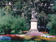 Palackého sady - pomník F. Palackého
