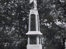 Palackého sady - památník píseckého pěšího pluku č. 11 - r. 1916
