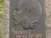 Alois Rašín_ pomník